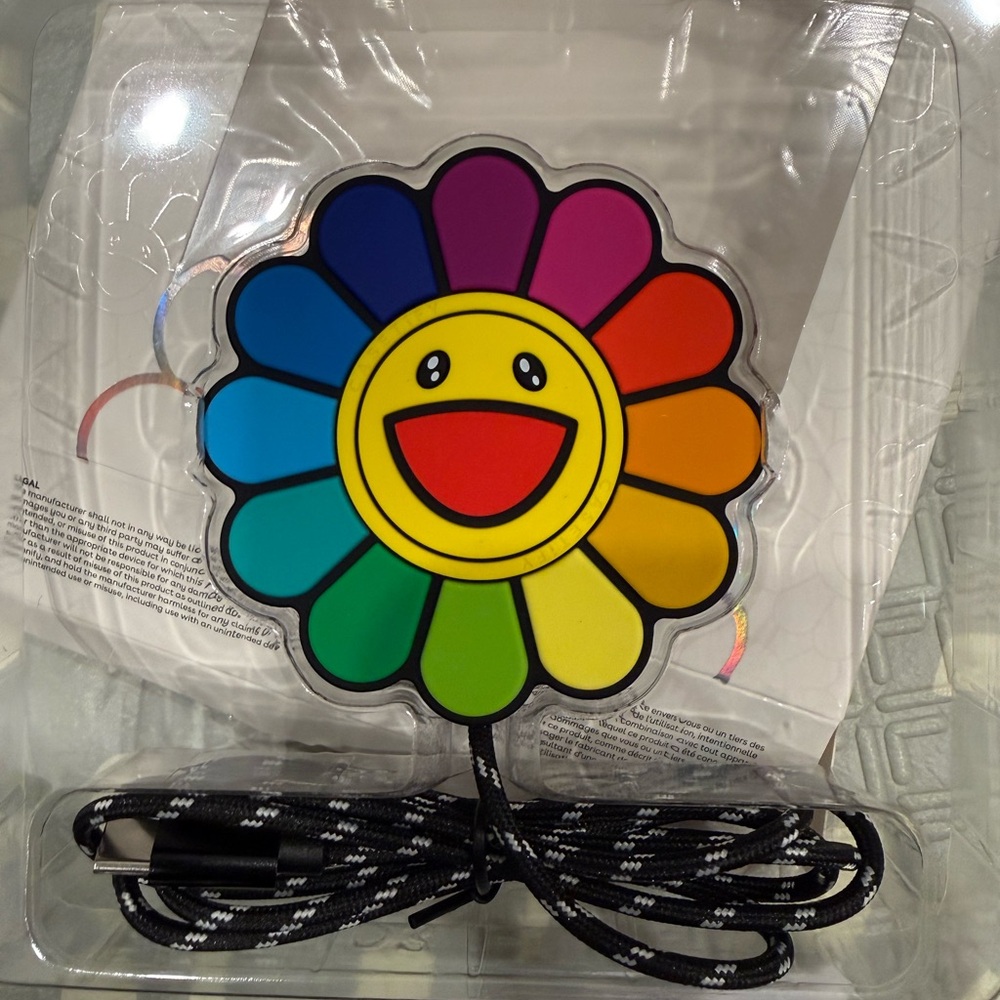 MURAKAMI X CASETiFY FLOWER BLOOM MAGNETIC WIRELESS CHARGER